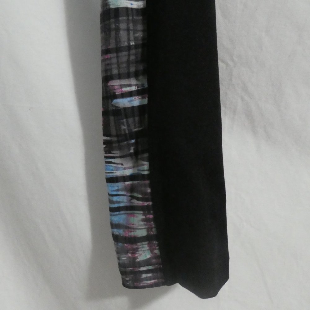 Black leggings, size small, side design, GUC - Picture 5 of 15
